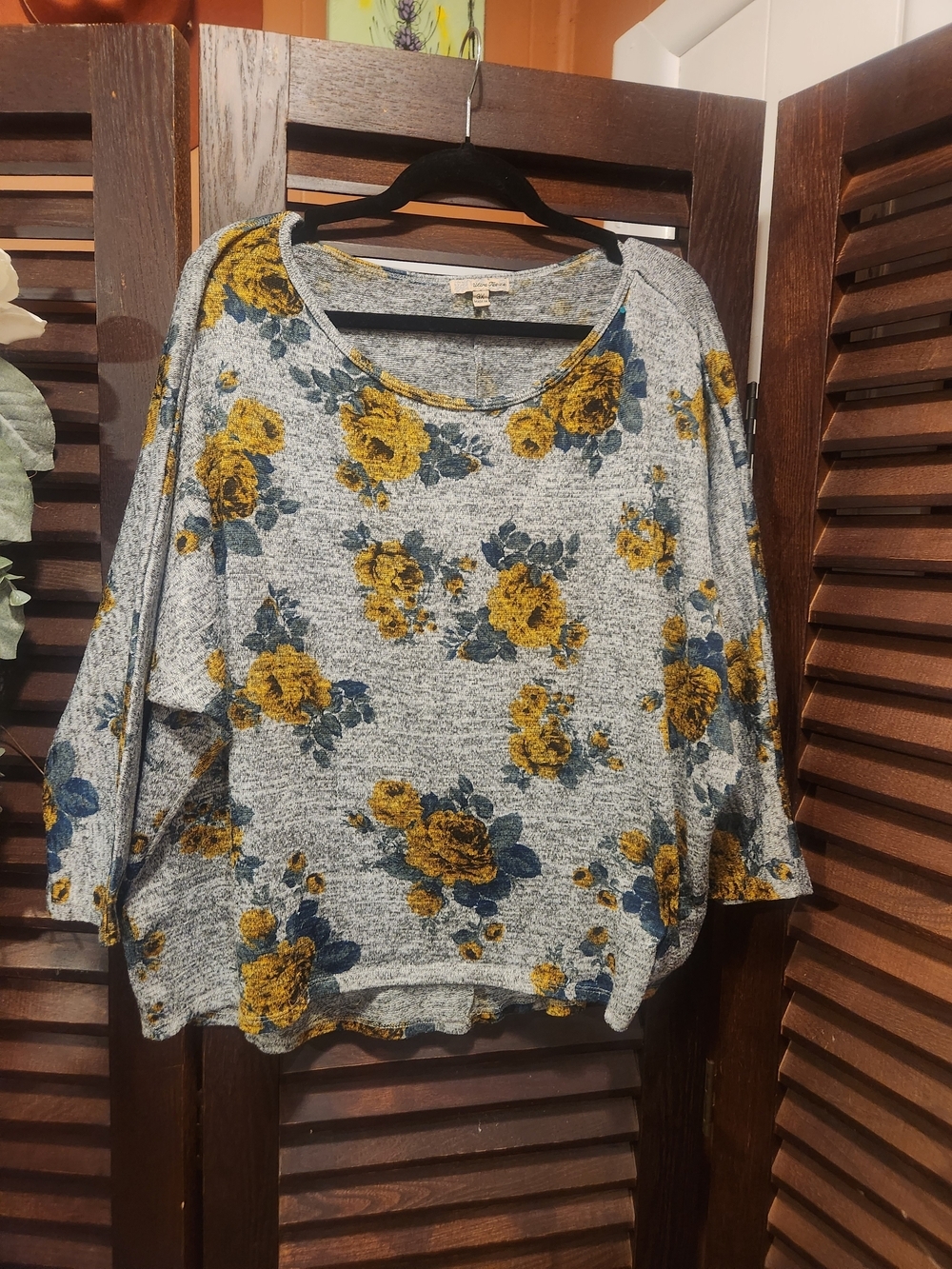 Floral Scoop Neck Sweater in Gray and Mustard - Women